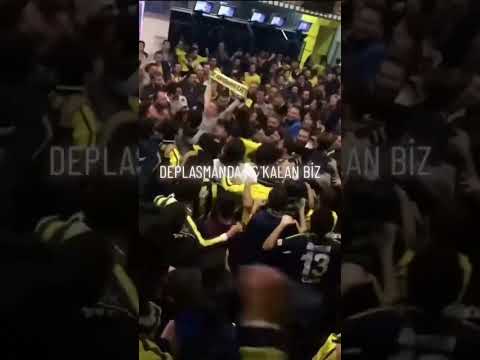 Fenerbahçe Bağıran Biz💛💙 #fenerbahçe #fenerbahçem #keşfet #valencia