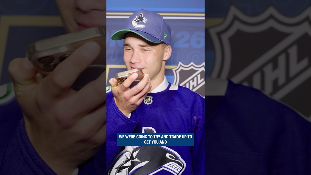 GM Ryan Johnson welcomes Adam Novotný to the Vancouver Canucks.