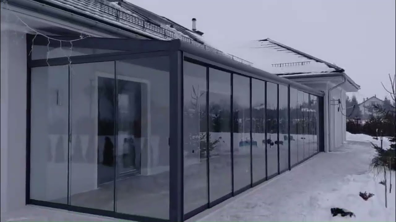 STIMEO – Ogród Zimowy 12x3m | Duża Szklana Zabudowa Tarasu w Zimowej Scenerii