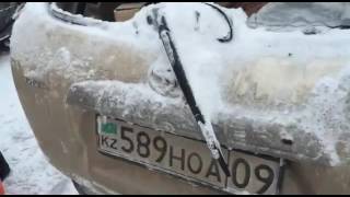 видео Снег с крыши повредил машину?! Кто возместит ущерб?