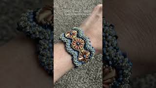 Celtic Bracelet Tutorial find it at: poetryinbeads.Etsy.com #beading #jewelrymaking