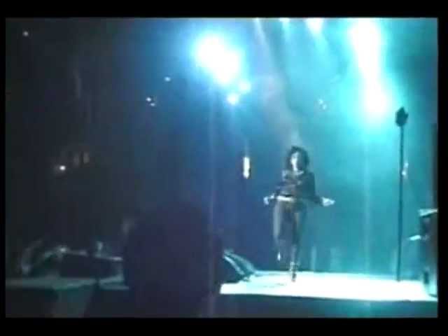 YouTube पर Trinere - Ill Be All You Ever Need Take In Live देखें YouTube पर Trinere - Ill Be All You Ever Need Take In Live देखें