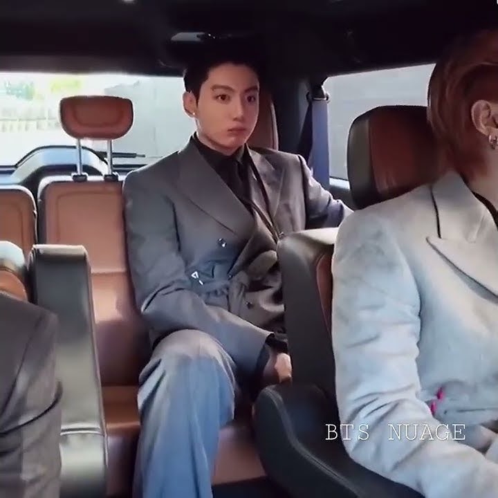 He is INSANELY HOT 😨🔥[220201-BTS EPISODE]