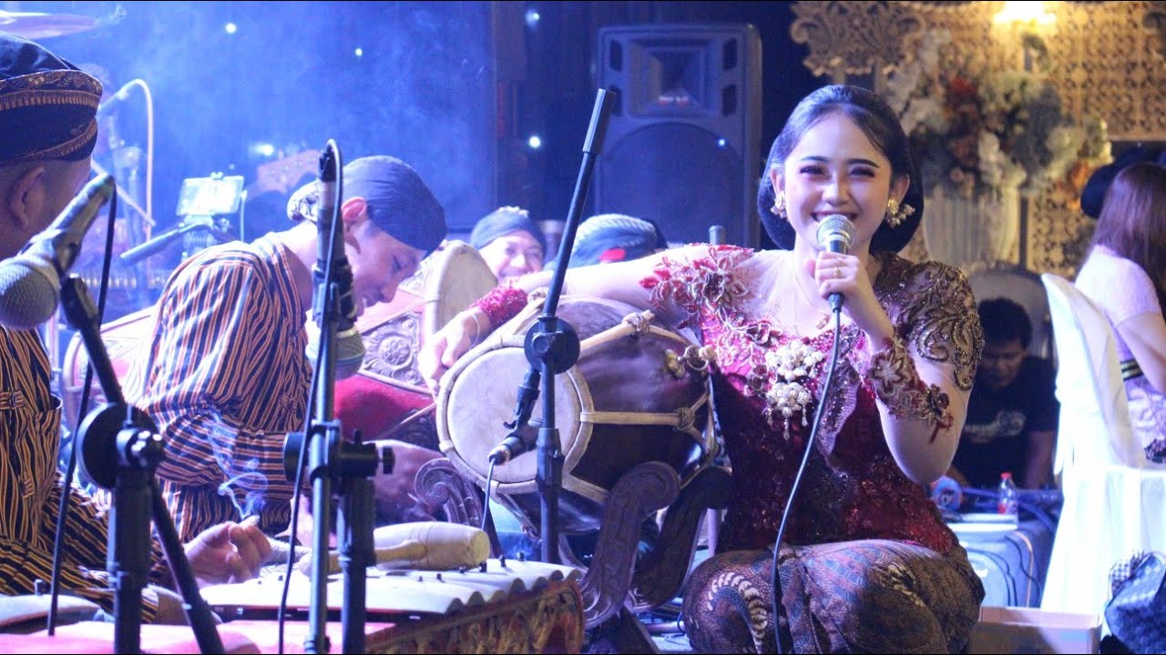 Silvi kumalasari imbangono katresnanku - Sonia budaya