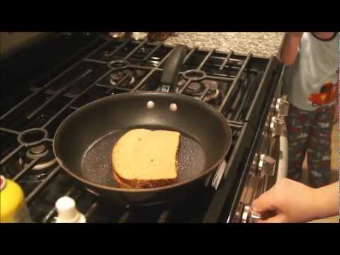 how-to-make-a-grilled-pb&j-sandwich