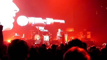 Coldplay in Winnipeg - Politik