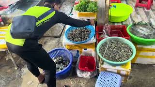 Leu Market, Preah Sihanouk Province with Seafood Vendors