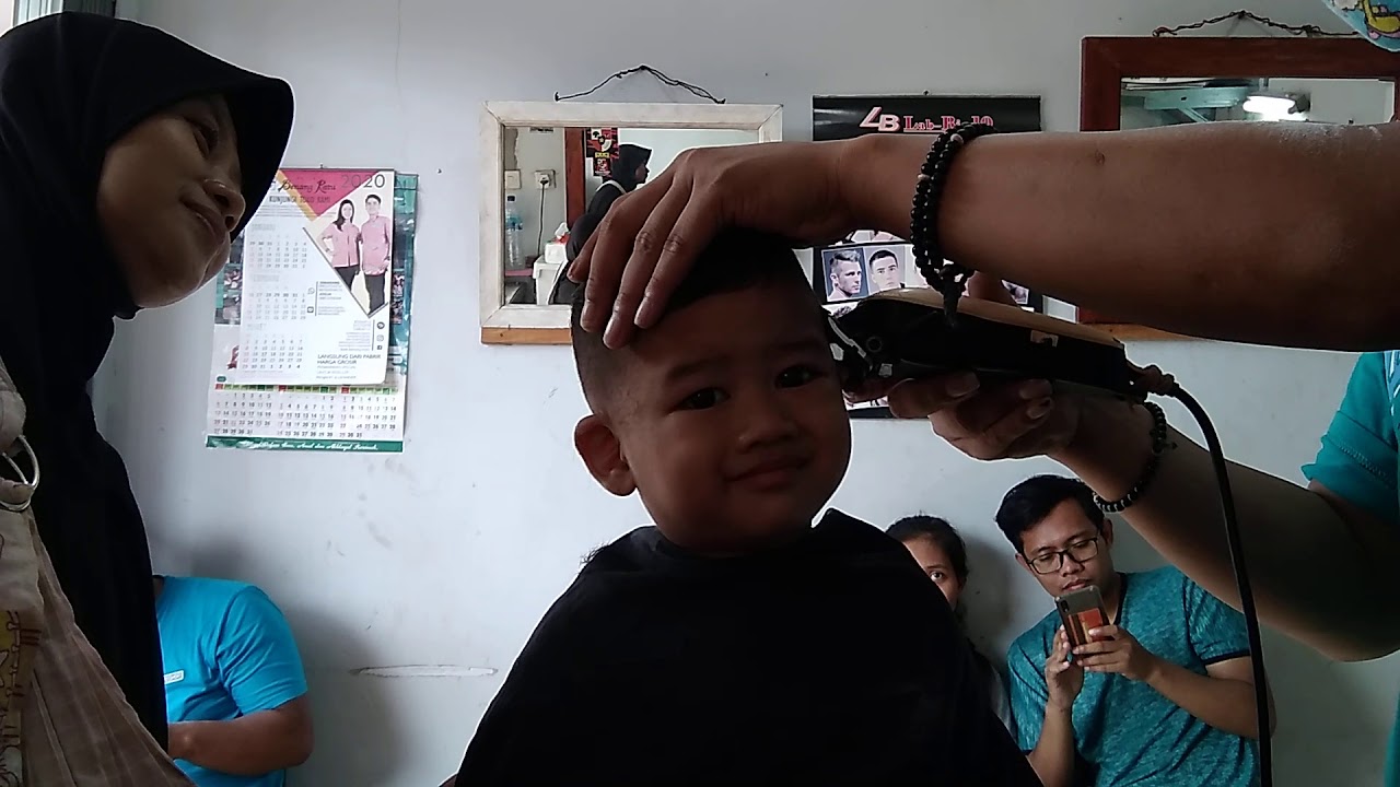  Potong  rambut  muka anak  ini megemeskan YouTube