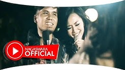 Drive Feat Rini & DJ Devina - Tak Ada Yang Salah (Official Music Video NAGASWARA) #music  - Durasi: 3:44. 