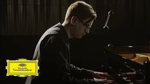 Víkingur Ólafsson – Galuppi: Piano Sonata No. 9 in F Minor: I. Andante spiritoso