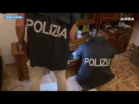 Pedopornografia online, scoperte 34 mila immagini e 22 mila video: 17 arresti
