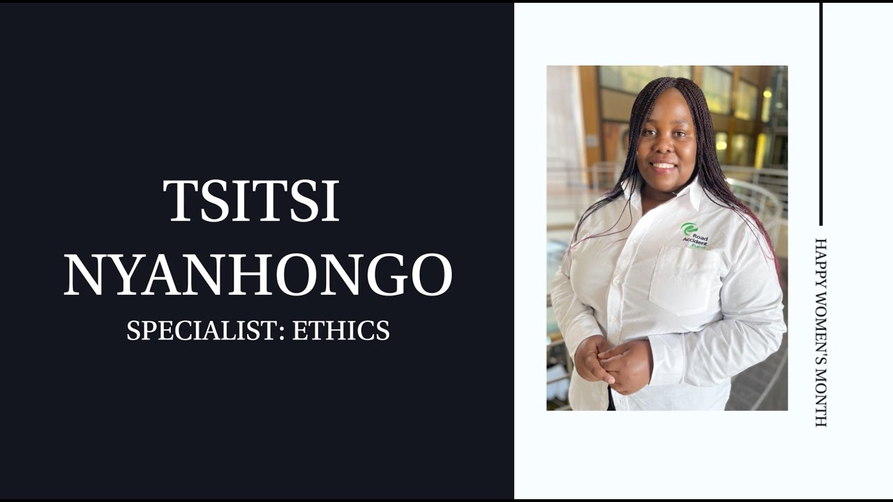 Tsitsi talks to women about road safety.