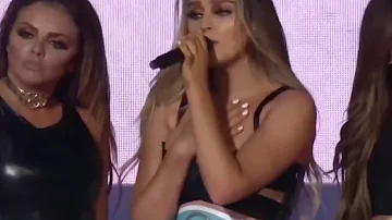 Perrie Waves At Zayn During Shout Out To My Ex