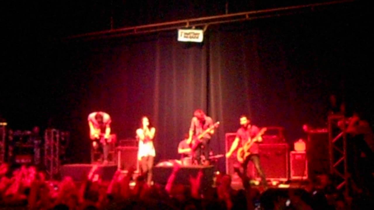 Pierce The Veil prank Mayday Parade (5.12.13)