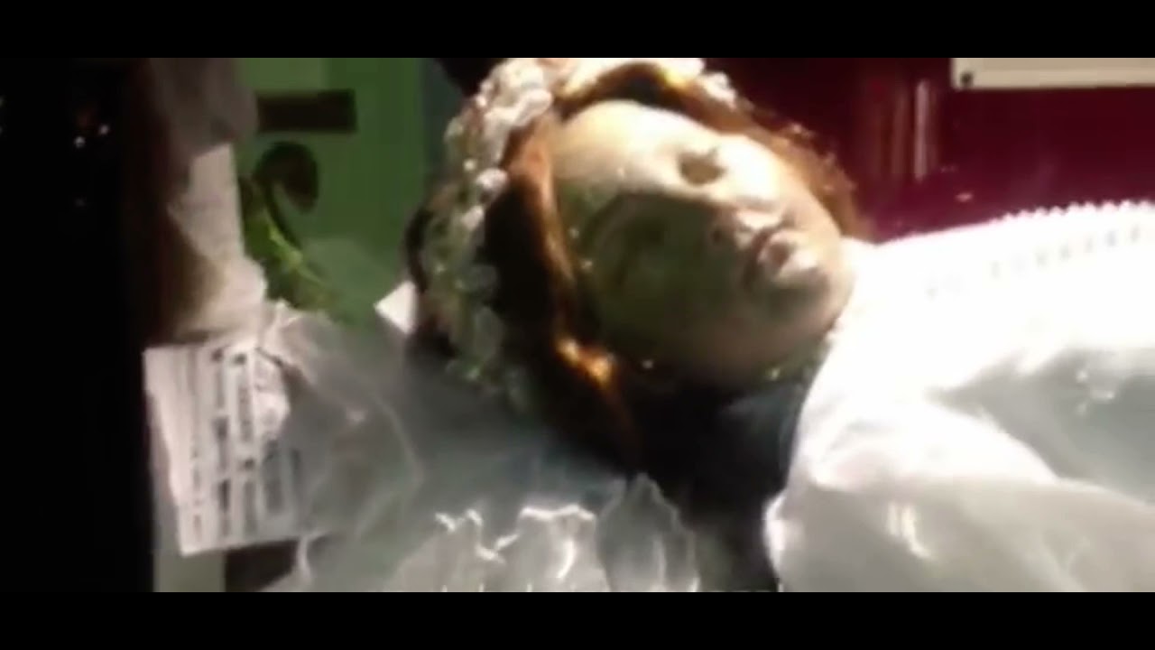 momento cuando Santa Inocencia (La niña de la Catedral de GDL) abre los ...