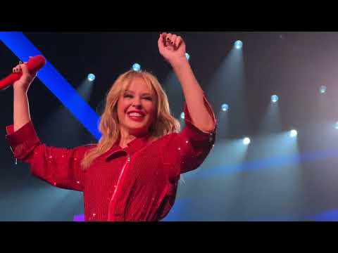 Putar Better The Devil You Know (Live From The Tension Tour) - Kylie Minogue