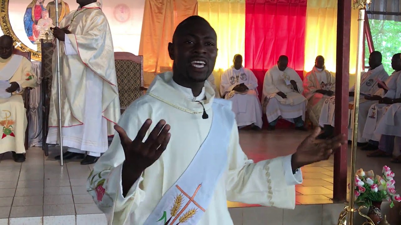 Diacre Evangile Chanté Ordination Presbytéral Sevaré Sept 2019
