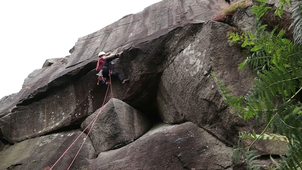 Tody's Wall  HVS 5a, Froggatt Edge