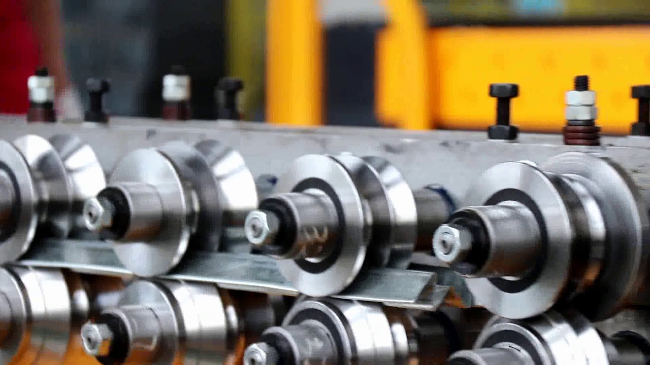 standing s forming machine/Standing s roll former machine - YouTube