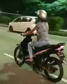 awek naik 125