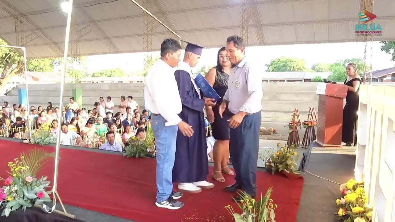 GRADUACION  2025 DE LA UNIDAD EDUCATIVA OSWALDO IRIGOYEN