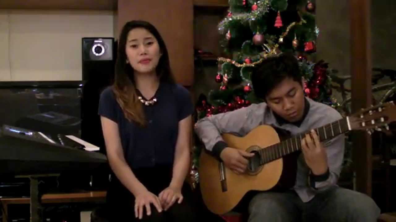 Christmas Medley 2014 (cover) by Clara & Ariel