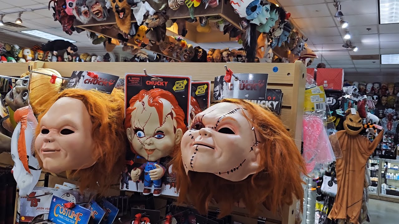Scary Halloween Store Tour! #halloween2023 #freakyfindz