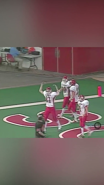 Arlington powers through for the TD 🏈