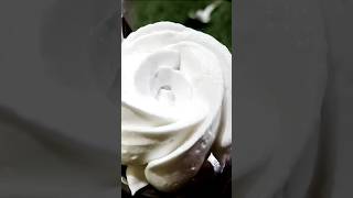 trending cake icing techniqueshots shortsviral cakedesigncakerecipe cakedecorationcakeart