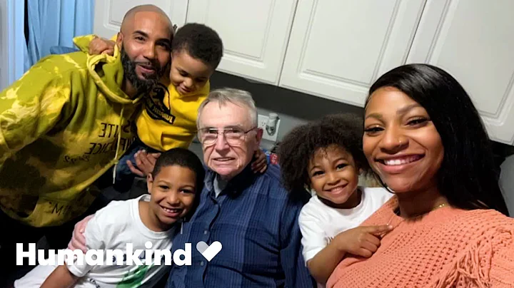 Family adopts elderly neighbor as honorary grandpa | Humankind #goodnews - DayDayNews