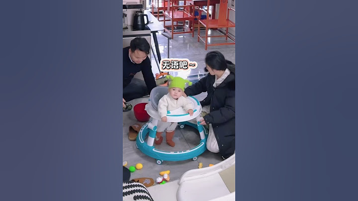 不靠谱的爸爸带娃！韬韬这么小的身子能背动这么沉的黑锅吗？#funny#萌娃#宝爸带娃#搞笑
