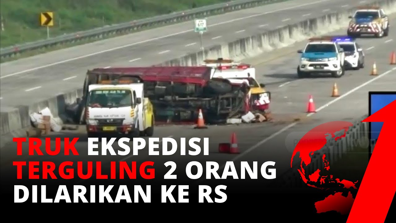 Kecelakaan Maut Truk  Ekspedisi  Terguling di Tol Madiun 