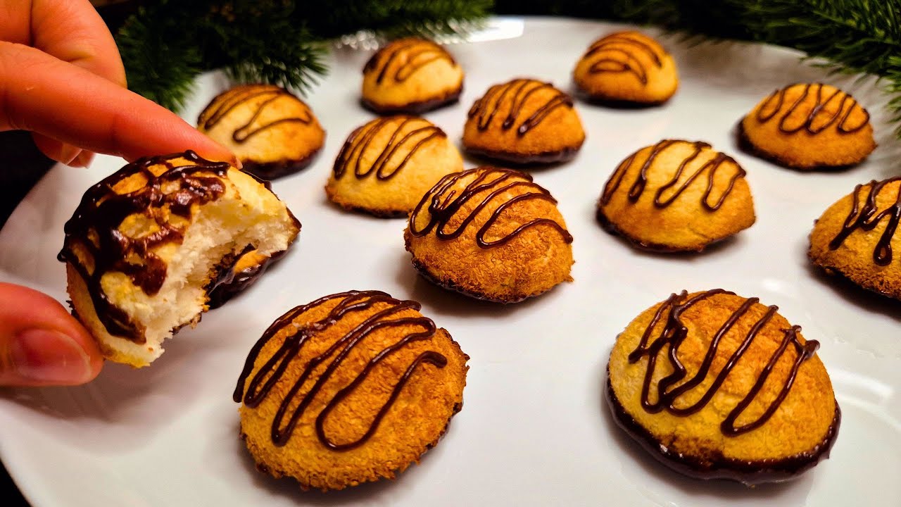 A simple and delicious dessert in 5 minutes. Guests will eat it in 1 minute.