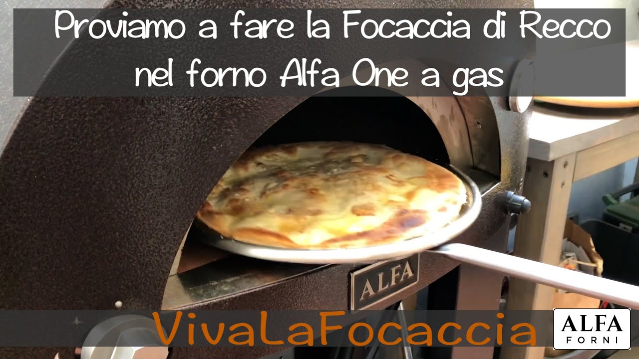 Focaccia di Recco nel Forno Alfa One - YouTube