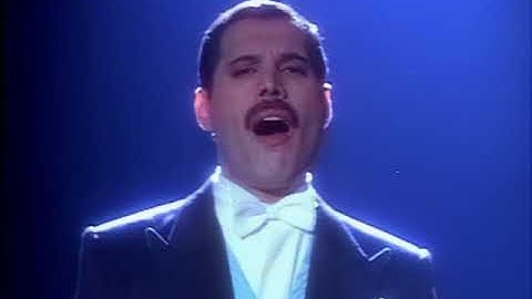 Queen - Who Wants To Live Forever (Highlander Clips) - Official Music Video (High Quality)