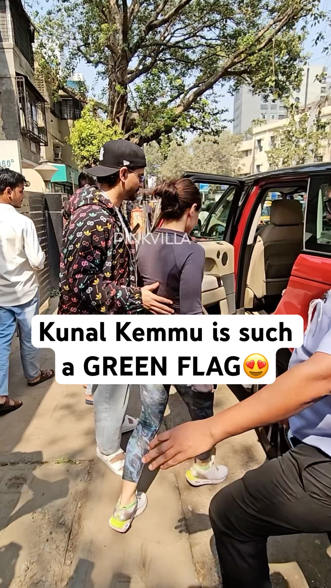 Kunal Kemmu setting the standards HIGH as he OPENS the door for WIFE Soha Ali Khan? | #shorts #love