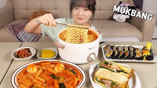 Cooking Mukbang :) Tuna gimbap, toast, tteokbokki, spicy ramen.