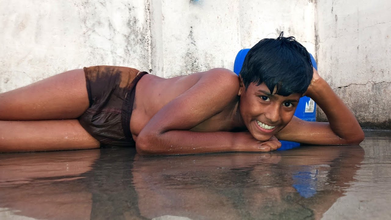 Kishore Pichle Janm Me Mermaid Tha kya 😁😂