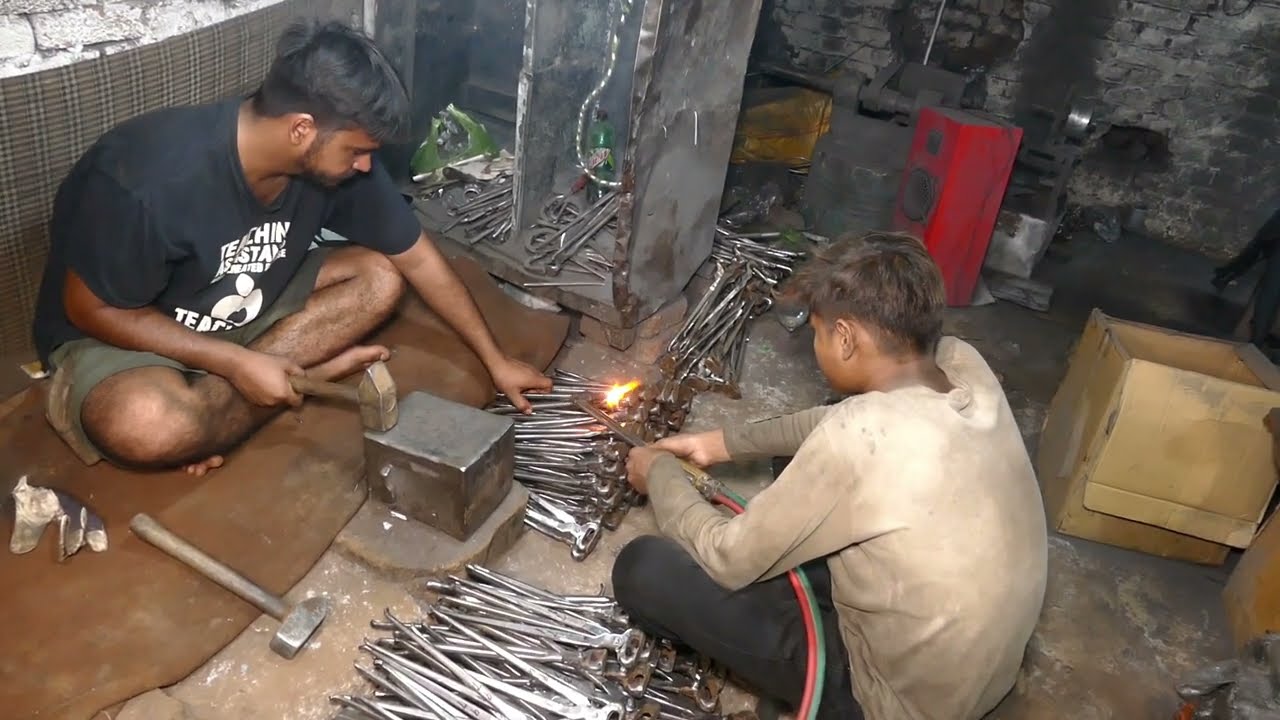 How Hoof Nippers are Made Mass Production of Hoof Nippers Step b