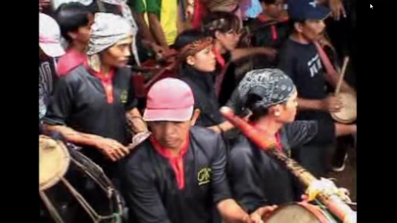 Video Mistis Seni Reak