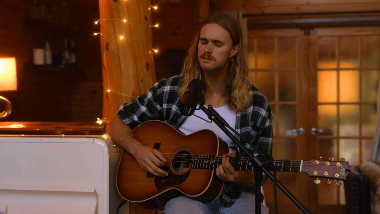 YouTubeでAustin Mackay - The Way Life Goes (Live From The Pool Room)を視聴 YouTubeでAustin Mackay - The Way Life Goes (Live From The Pool Room)を視聴