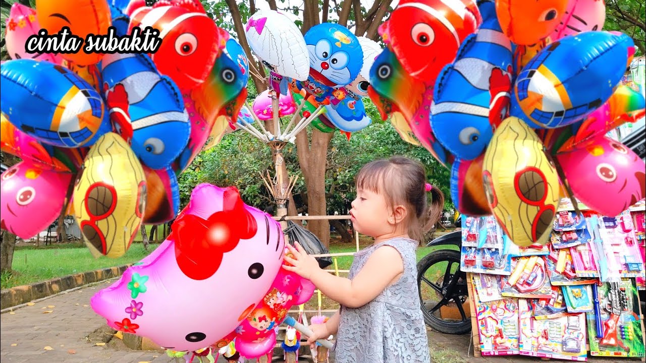 Cinta Beli Balon  Karakter  Hello Kitty di  Abang Penjual 