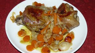 Самый простой рецепт вкусных куриных окорочков с луком и морковью. Ммм... вкуснятина.
