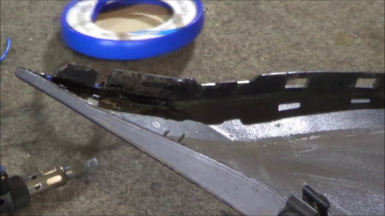 Чем склеить пластмассовый бампер