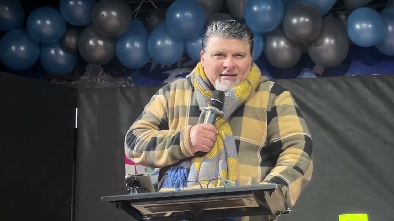 Sacando las cenizas y renovando el Altar