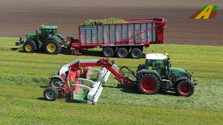 Grasernte 2020 - Grundfutter für die Milchkühe wird geerntet - moderne Landwirtschaft in Deutschland