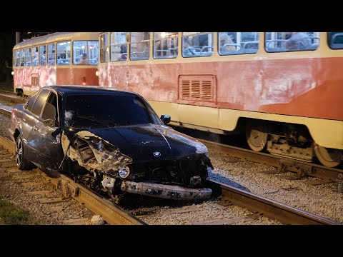 Video: BMW Může Nadále Zaměstnávat Dočasné Zaměstnance