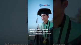 MOMEN UNIK, Mahasiswa Wisuda Datang Pakai Mobil Mesin Gergaji Kayu, Alasannya Bikin Haru