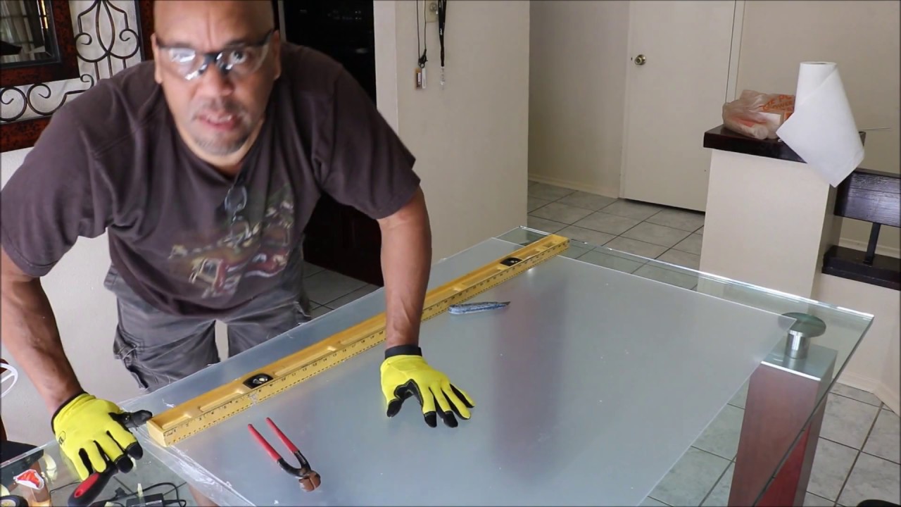 How to Cut Plexiglass or Plastic Glass YouTube