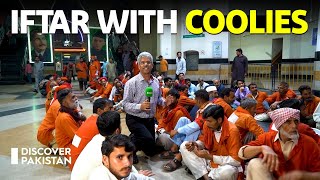 Iftar With Coolies at Railway Station | Maizban Ramzan | Discover Pakistan TV screenshot 1